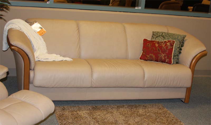 Ekornes Manhattan Leather Ergonomic Sofa Couch Loveseat And