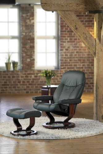 Stressless Diplomat Green Batick Leather Recliner and Ottoman by Ekornes